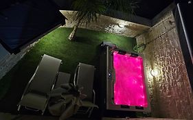 Splendid Villas And Family Resort